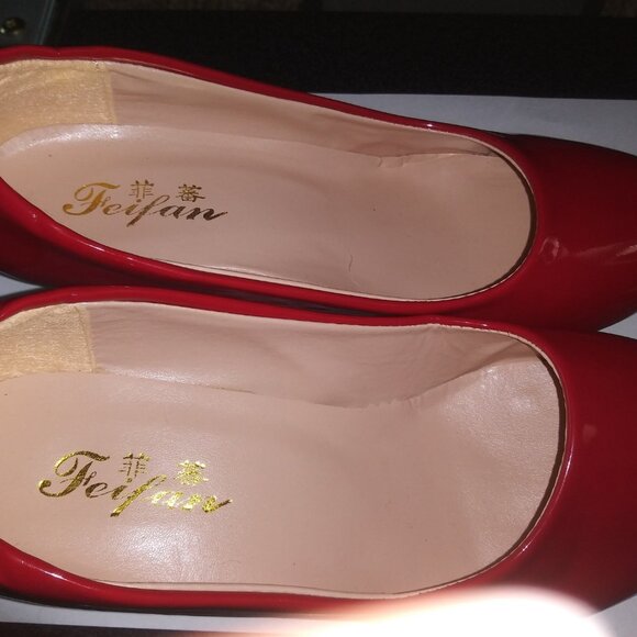 Feifan Asian size 40 / USA size 8 red shoes - Picture 3 of 4